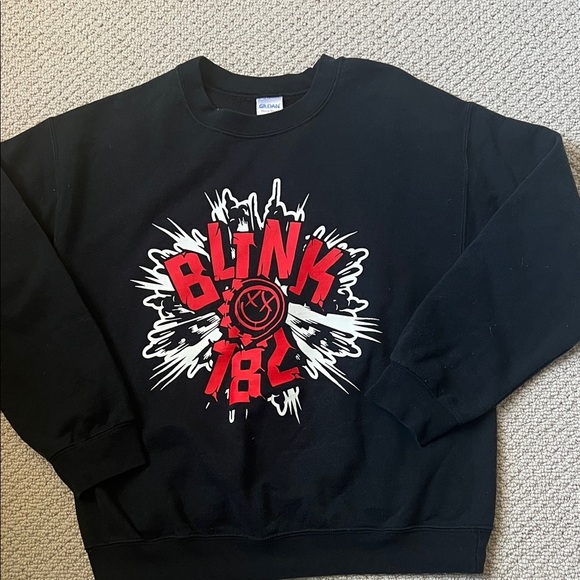 Other - Vintage Black Blink-182 Graphic Sweater